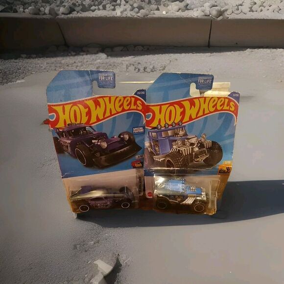 Hot Wheels Astro Rat 2021 #212 Purple T. Meier Sous And  Baja Bone Shaker #3 NOS - Picture 1 of 11